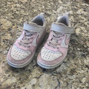 Nike Kids Sneakers in Pink and White